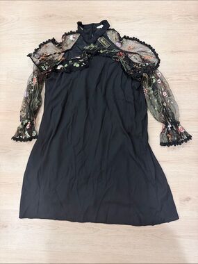 New C.O.C. 1X Elegant Black Dress with Floral Lace Sleeves